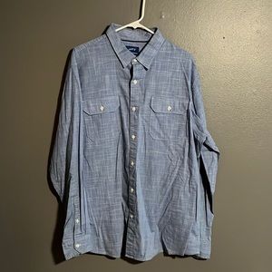 Apt. 9 dress up button up shirt light blue XL in great condition.